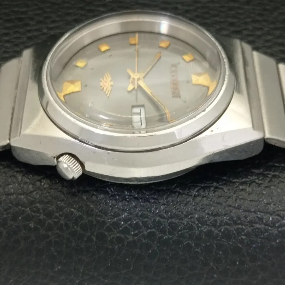 Vintage 1975 Citizen Automatic Mens Silver Watch W/daydate & Gold accents